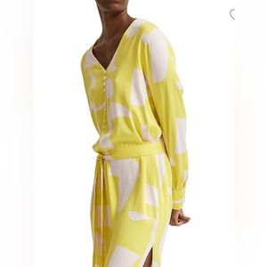 Selected/Femme
Brand new tags attached, never worn. 
74% Modal/26% Viscose